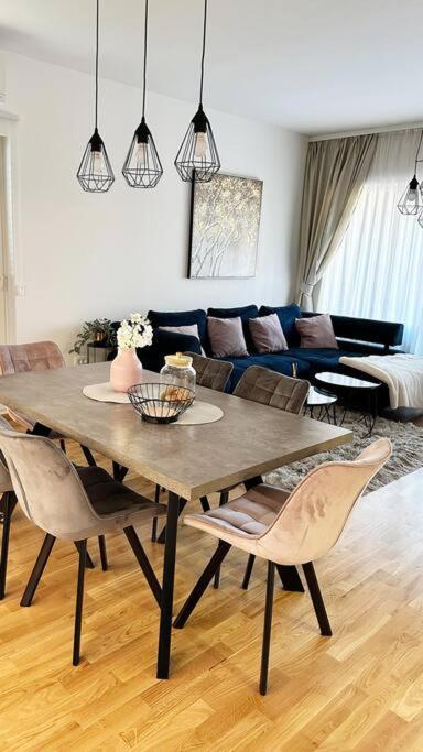New Modern Accommodation In City Меткович Екстер'єр фото