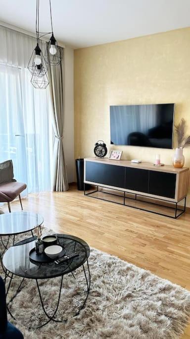 New Modern Accommodation In City Меткович Екстер'єр фото